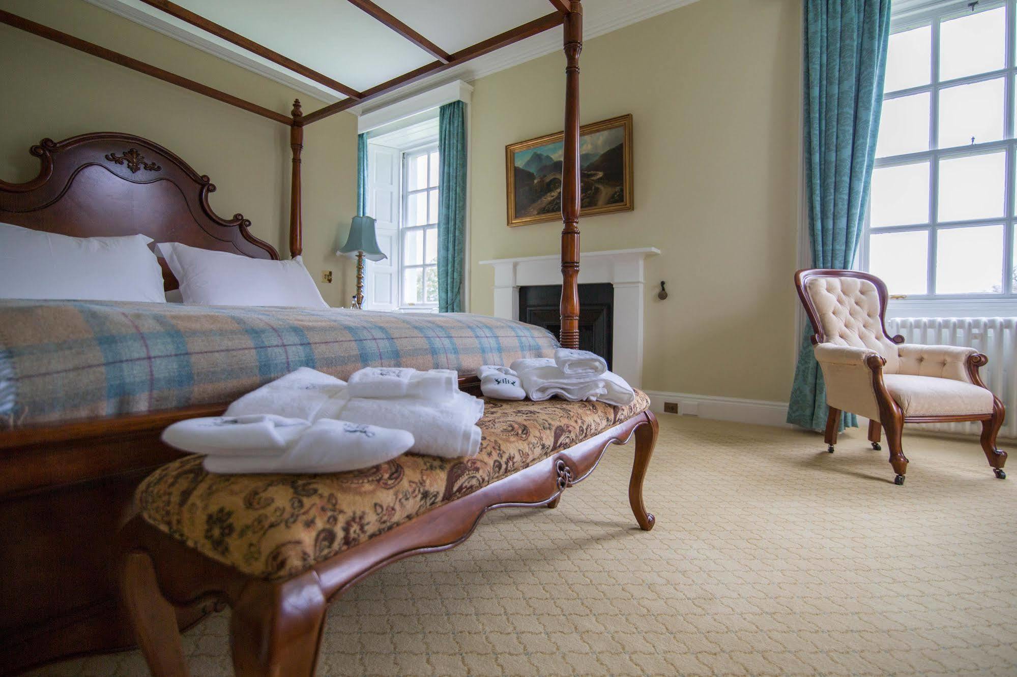 Islay House Hotel บริดจ์เอนด์ ภายนอก รูปภาพ
